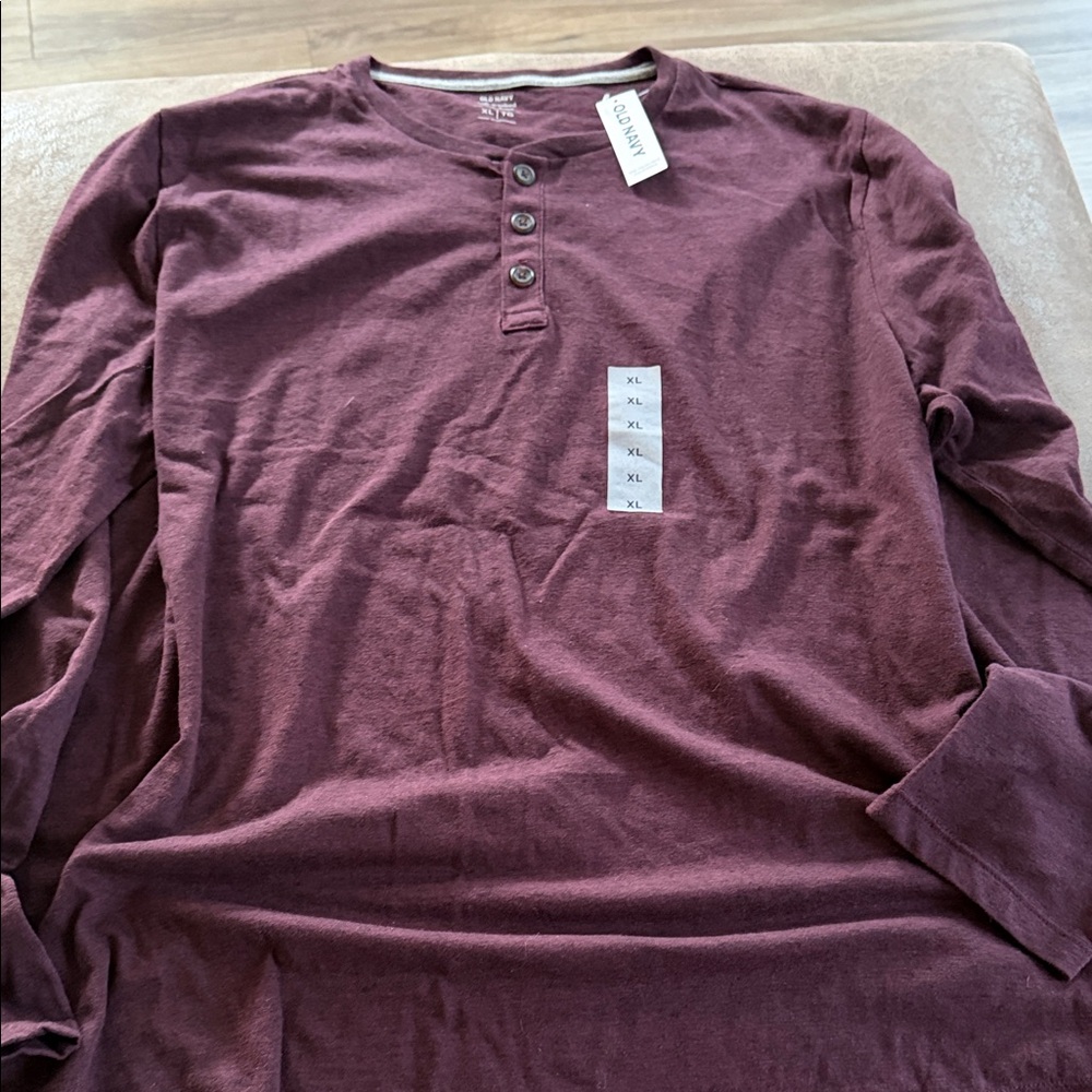 Old Navy Men's Maroon Long Sleeve Henley